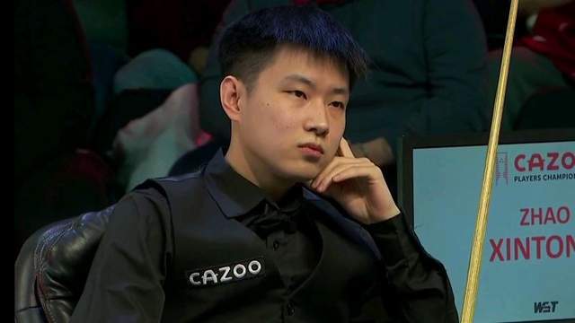 他在球场上 他在球场上