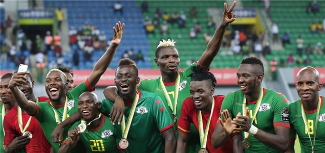 果断出手 果断出手